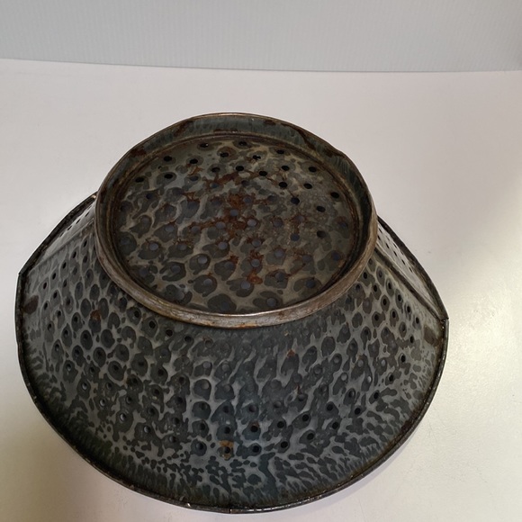 Antique Colander - Picture 4 of 5